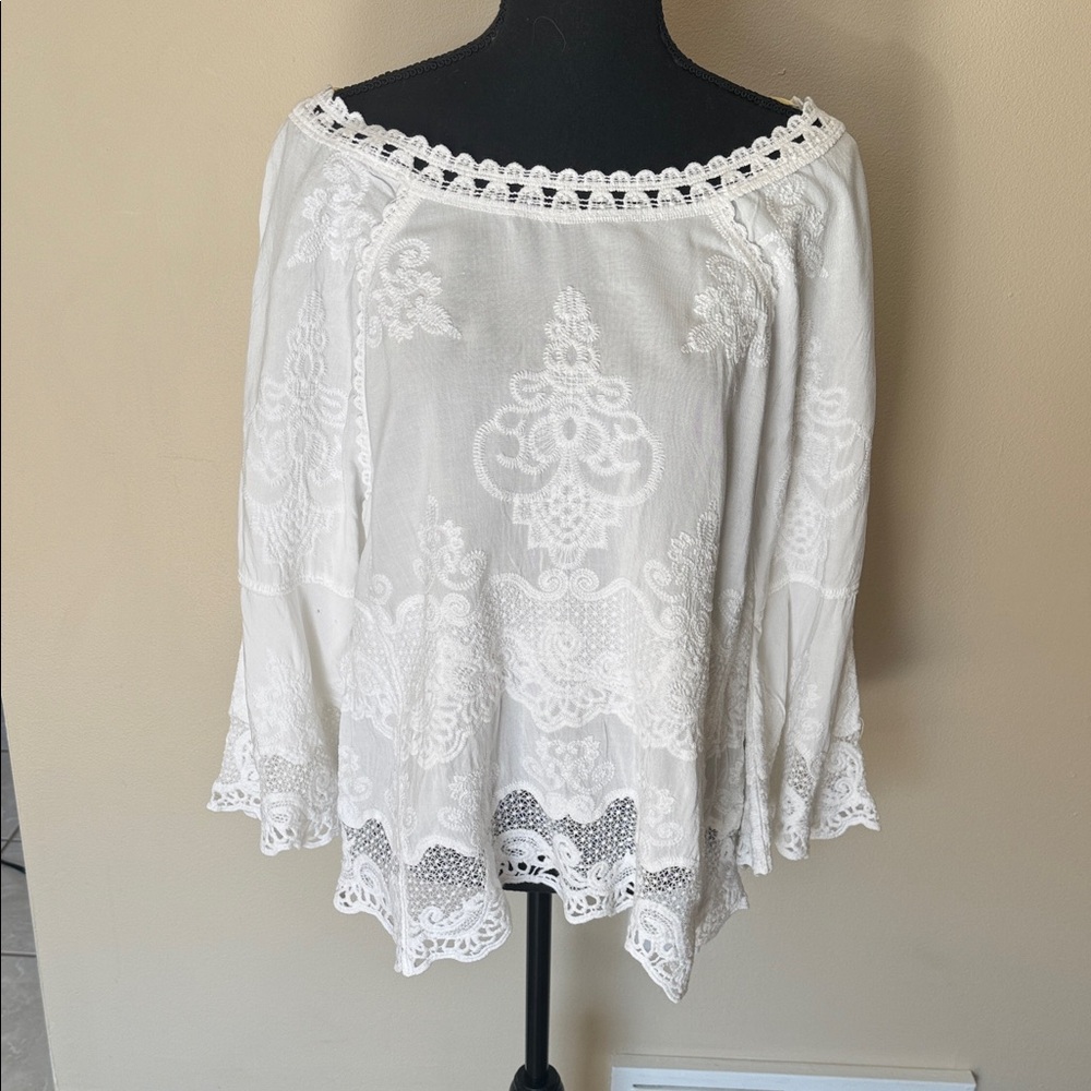 NWT Democracy White Boho Embroidered Lace Bell Sleeve Peasant Blouse - Small
